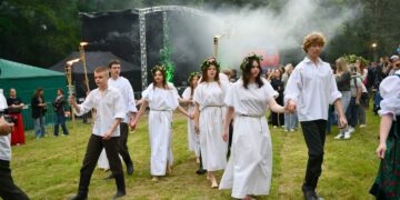 Joninių šventė Jašūnuose – tradicijų ir šokių vakaras prie Merkio