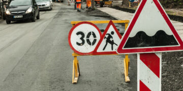 Seimas linkęs leisti savivaldybėms rinkti rinkliavą už eismo ribojimus