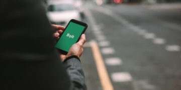 Vilniuje pneumatiniu ginklu apšaudytas pavežėjo automobilis