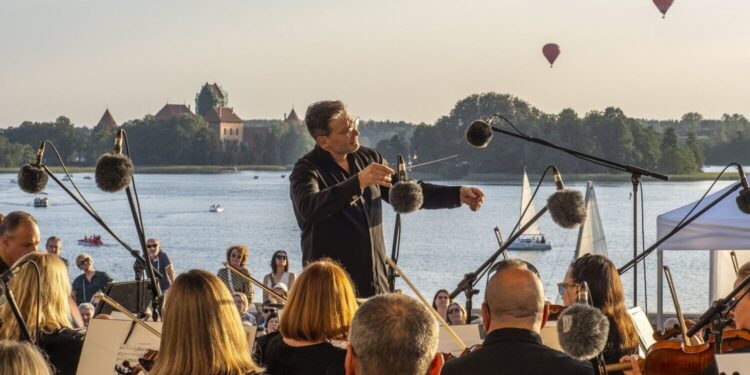 XXI tarptautinis muzikos festivalis „Užutrakio vakarai“ kviečia vasarą praleisti su muzika. Vlado Ščiavinsko nuotr.