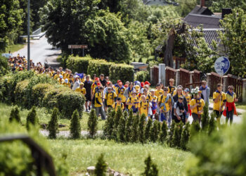 „Vilties piligrimai“ tradiciniu žygiu pagerbė a. a. kunigą prelatą Juzefą Obrembskį