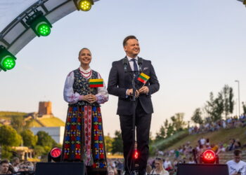 Karaliaus Mindaugo piknike prie Neries – tūkstančių vilniečių giedama Tautiška giesmė