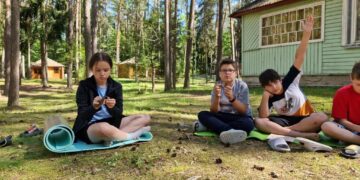 „Vasara be ekranų – nuotykių pilna diena“: stovykla, kuri augina drąsą, kūrybiškumą ir draugystę
