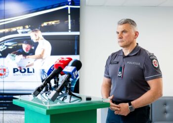 Policijos komisaras: šaudynes Alytaus rajone sukėlė Latvijoje už dvigubą žmogžudystę ieškotas vyras