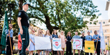 Prie Vyriausybės – profsąjungų protestas: Teisingumo ministerija kaltinama mobingu prieš LKT vadovą M. Kairį