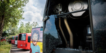 Vilniaus autobusų parke apšaudyti 25 autobusai, nuostoliai gali siekti 20-30 tūkst. eurų