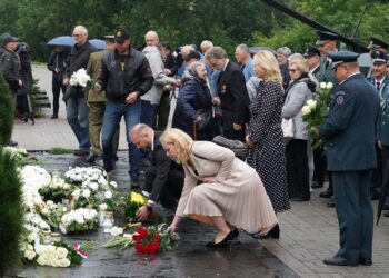 Minint 34-ąsias žudynių metines pagerbtas aukų Medininkuose atminimas