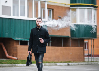 Vilniuje padaugėjo nerūkymo zonų: paskelbtos naujos vietos