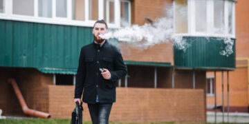 Vilniuje padaugėjo nerūkymo zonų: paskelbtos naujos vietos