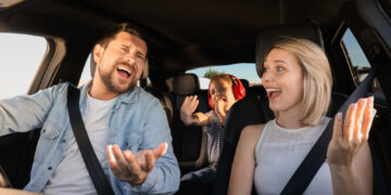 Ramūs tėvai – saugesni vaikai: kaip išgyventi rugsėjo rytus namuose ir kelyje