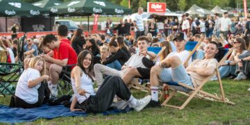 Vilnius ruošiasi sirgti už Lietuvą: prie Baltojo tilto kyla fanų zona