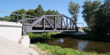 Įspūdingas Kazbėjaus tiltas vėl atviras eismui