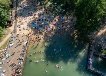 Pokyčiai prie Žaliųjų ežerų paplūdimio: nauja stovėjimo aikštelė ir perorganizuotas eismas