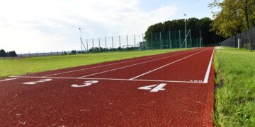 Naujas Eišiškių gimnazijos stadionas sportuoti atviras ir bendruomenei