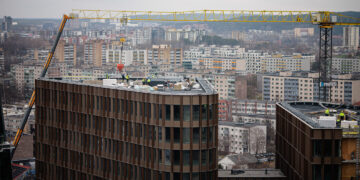 Daugiau nei pusė statybos įmonių pernai didino apyvartas