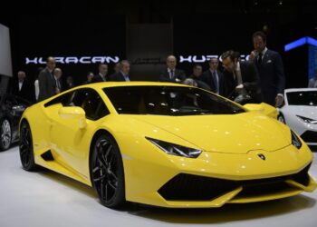 Teismas iš neblaivios „Lamborghini“ vairavusios vilnietės konfiskavo 70 tūkst. eurų