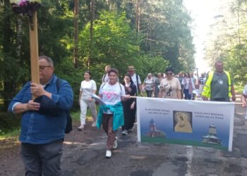 Piligriminė kelionė Dieveniškės – Norviliškės subūrė tikinčiuosius iš viso Šalčininkų rajono