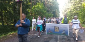 Piligriminė kelionė Dieveniškės – Norviliškės subūrė tikinčiuosius iš viso Šalčininkų rajono