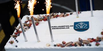 Marijampolyje pristatyti seniūnijos heraldiniai simboliai: paminėta gražia švente