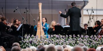 Spalvinga simfoninės muzikos fiesta Jašiūnų dvare