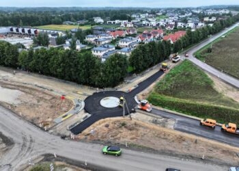 Vilniaus rajone tęsiasi aktyvūs kelių asfaltavimo darbai