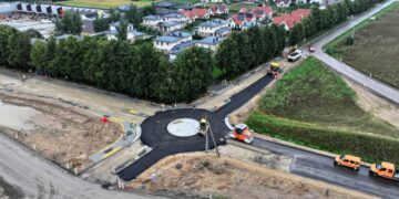 Vilniaus rajone tęsiasi aktyvūs kelių asfaltavimo darbai