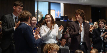 Vilniaus rajono mokiniai ir abiturientai iškilmingai apdovanoti už akademines pergales