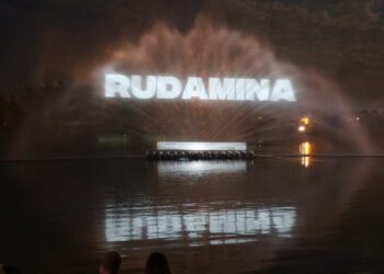 „Šokančio vandens pasaka“ Rudaminoje