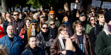 Vilniuje rengiamas protestas už deportuojamų užsieniečių teisę likti Lietuvoje