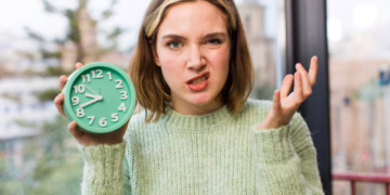 Šį savaitgalį vėl sugrįšime prie žiemos laiko – laikrodžiai suksis valanda atgal