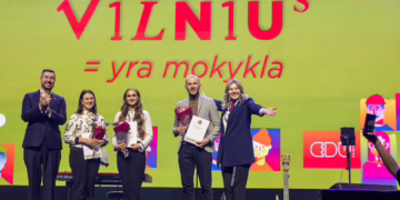 Vilniuje apdovanoti labiausiai šiais metais nusipelnę mokytojai