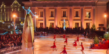 Žiemos sezoną įspūdingai atidarė Vilniaus ledo čiuožykla Rotušės aikštėje