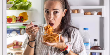 Sveikatos specialistai: daugelio lietuvių mitybos įpročiai verčia sunerimti – kur klystama dažniausiai