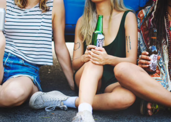 Siūloma uždrausti nepilnamečiams parduoti nealkoholinį alų ar sidrą