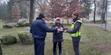 Tamsiais vakarais būkite matomi – nešiokite atšvaitą