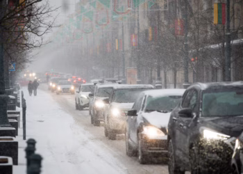 Sniego spąstuose: kai kuriuose šalies regionuose padaugėjo gaisrų ir avarijų