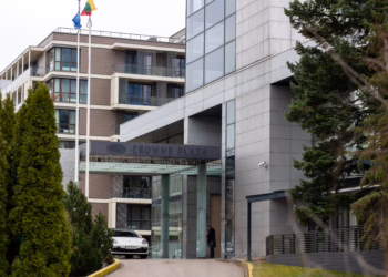 Vilniaus valdžia dėl Brazauskienės viešbučio skolų bylinėsis teisme