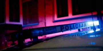 Vilniaus senamiestyje per apiplėšimą peiliu sužalotas vyras