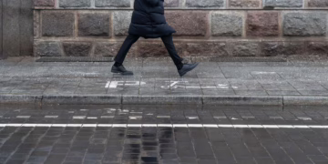 Prasidedant savaitgaliui, sinoptikė perspėja: naktimis formuosis plikledis