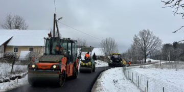 Vilniaus rajone tęsiami kelių asfaltavimo darbai: tikimasi užbaigti suplanuotus projektus dar šiemet