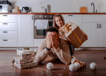 Ar dovanojame per daug? Kaip sustabdyti Kalėdinį perteklių