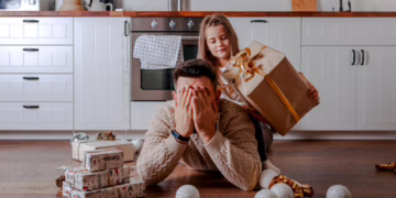 Ar dovanojame per daug? Kaip sustabdyti Kalėdinį perteklių