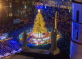 Vilnius įžiebė natūralią Kalėdų eglę: suspindėjo laikui nepavaldžia elegancija
