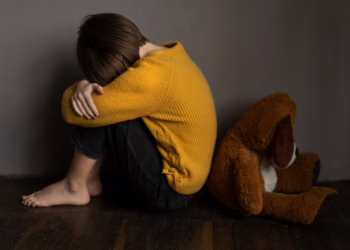 Sostinės policija pradėjo tyrimą dėl smurto prieš mažametį