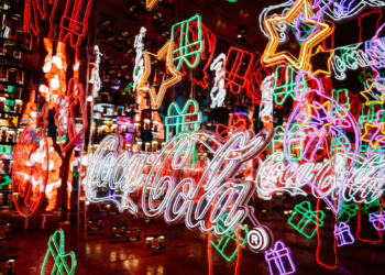 Tik vieną vakarą Vilniuje pravažiuos legendinis „Coca-Cola“ karavanas