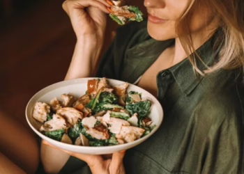 Kūčių stalas lengvai pagal tinklaraštininkę „Ant medinės lentelės“: įtiks visai šeimai