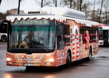Į Vilniaus gatves penktadienį išvažiuos įspūdingas Kalėdinis autobusas