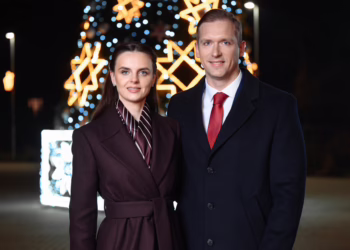 Vilniaus rajono meras su žmona sveikina šv. Kalėdų bei Naujųjų metų proga