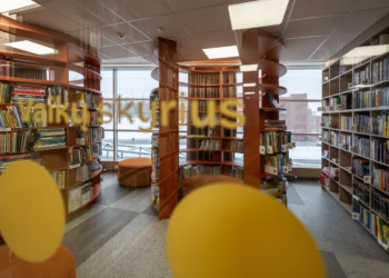 Persikėlė Šeškinės biblioteka: jaukios erdvės skaitymui, mokymuisi, renginiams