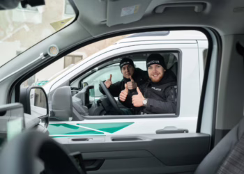 Širvintiškė įkliuvo pardavinėjanti padirbtus vardinius rūbus